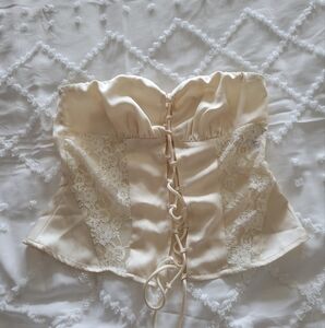 🔴SOLD🔴Peppermayo Lace-up Lace Front Ivory Top